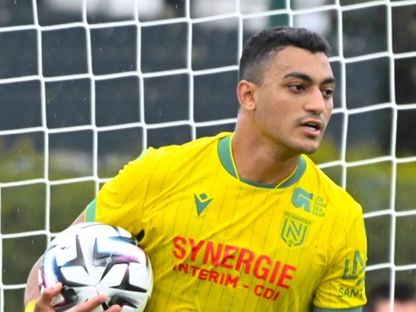 احتفال مصطفى محمد مهاجم نانت بتسجيل هدف في مرمى غانغون في مباراة ودية - 19 يوليو 2025 - X/@FCNantes