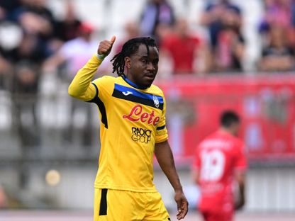 أديمولا لوكمان لاعب أتالانتا خلال مواجهة مونزا بالدوري الإيطالي - 4 مايو 2025 - Reuters