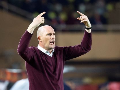 البلجيكي فيليب كليمون مدرب موناكو السابق في مباراة الفريق ضد باير ليفركوزن - 23 فبراير 2023 - REUTERS