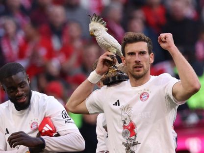 "ببغاء" يخطف الأضواء في احتفالات بايرن ميونيخ بالدوري الألماني