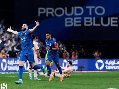 احتفال كريم بنزيما نجم الهلال بتسجيل هدف في مرمى الخلود بالدوري السعودي - 8 أبريل 2026 - X/@Alhilal_FC