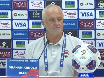 مدرب منتخب العراق غراهام أرنولد في المؤتمر الصحفي التقديمي لمواجهة الإمارات في الملحق الآسيوي - 12 نوفمبر 2025 - ADSportsTV/
