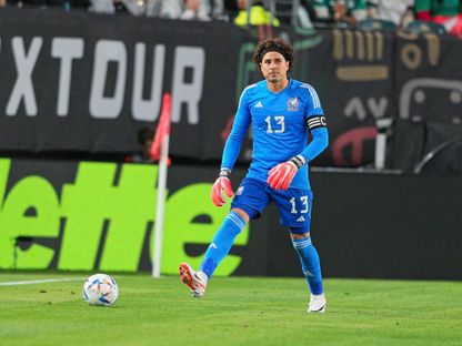 الحارس المخضرم غييرمو أوتشوا يعود إلى منتخب المكسيك لمواجهة البرتغال وبلجيكا