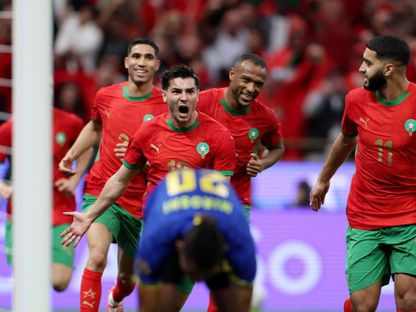 احتفال لاعبي المغرب بتسجيل هدف في مرمى تنزانيا بثمن نهائي كأس إفريقيا - 4 يناير 2026 - Reuters