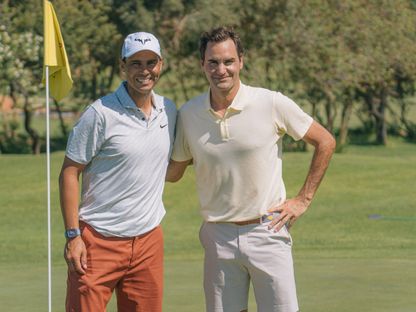 روجر فيدرر (يمين) رفقة رافاييل نادال في ملعب الغولف - 22 يوليو 2025 - X/@RafaelNadal