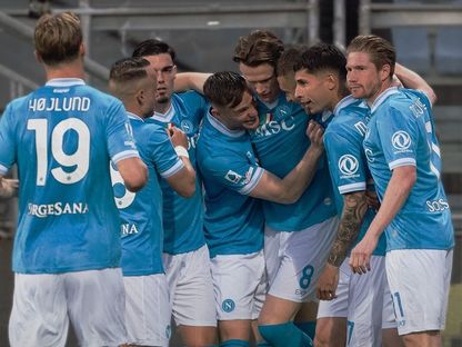 احتفال لاعبي نابولي بتسجيل هدف في مرمى كالياري بالدوري الإيطالي - 20 مارس 2026 - X/@@en_sscnapoli