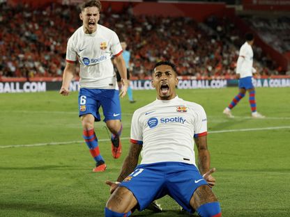 رافينيا يسجل هدف تعادل برشلونة أمام مايوركا 26-9-2023 - Reuters