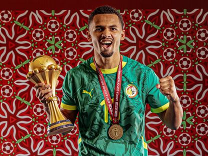 السنغال تتحدى "كاف" بقميص "النجمتين" في كأس العالم