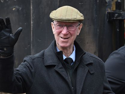 جاك تشارلتون لاعب المنتخب الإنجليزي السابق - AFP