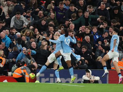 إيرلينغ هالاند مهاجم مانشستر سيتي يحتفل بهدفه أمام ليفربول في الدوري الإنجليزي - 8 فبراير 2026 - Reuters