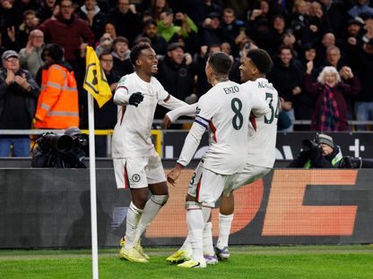 احتفال لاعبي تشيلسي بتسجيل هدف في مرمى ولفرهامبتون بكأس الرابطة - 29 أكتوبر 2025 - Reuters