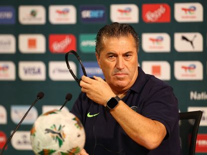 جوزيه بيسيرو مدرب منتخب نيجيريا السابق في مؤتمر صحفي - 10 فبراير 2024 - Reuters