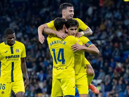 فرحة لاعبي فياريال بهدف جيرارد مورينو في مباراة إسبانيول وفياريال بالدوري الإسباني - 8 نوفمبر 2025 - X/VillarrealCF