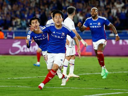 كوتا واتانابي لاعب يوكوهاما الياباني يحتفل بعد تسجيله هدفاً في شباك العين الإماراتي في ذهاب نهائي دوري أبطال آسيا - 11 مايو 2024 - REUTERS
