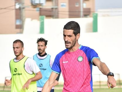 واقعة غريبة.. مدرب تونسي يدرب 3 فرق في 3 أيام