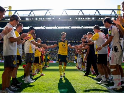 ماتس هوملز يخوض مباراته الأخيرة قبل الاعتزال في لقاء بوروسيا دورتموند ويوفنتوس الودي - 10 أغسطس 2025 - X@BVB