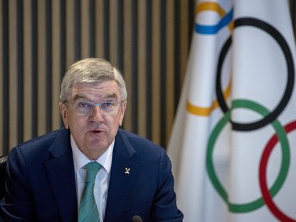 توماس باخ رئيس اللجنة اأولمبية الدولية في افتتاح اجتماع المجلس التنفيذي في لوزان - 5 ديسمبر 2022 - REUTERS