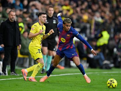 لامين يامال نجم برشلونة خلال مواجهة فياريال بالدوري الإسباني - 21 ديسمبر 2025 - Reuters