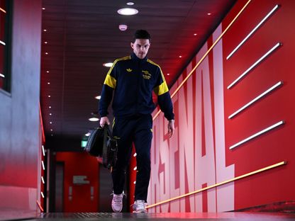 ديكلان رايس لاعب أرسنال يصل إلى ملعب الإمارات قبل مباراة باير ليفركوزن في دوري أبطال أوروبا - 17 مارس 2026 - X/@Arsenal