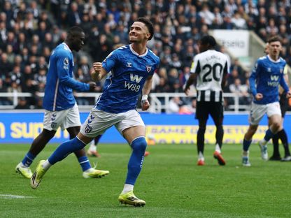 شمس الدين طالبي يحتفل بالتسجيل مع سندرلاند ضد نيوكاسل - 22 مارس 2026 - Reuters