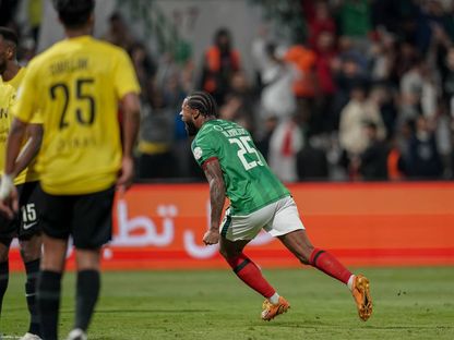 احتفال جورجينيو فينالدوم لاعب نادي الاتفاق بتسجيل هدف في مرمى الاتحاد في الدوري السعودي - 24 نوفمبر 2023 - X/@Ettifaq