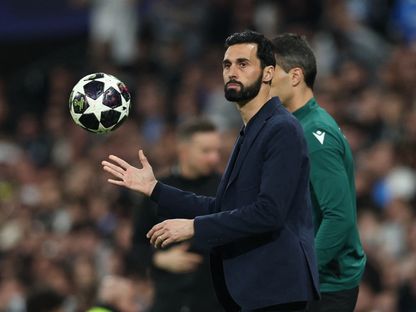 ألفارو أربيلوا مدرب ريال مدريد خلال مواجهة مانشستر سيتي في ذهاب ثمن نهائي دوري أبطال أوروبا - 11 مارس 2026 - Reuters