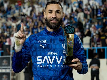 كريم بنزيما مهاجم الهلال بعد حصوله على جائزة أفضل لاعب أمام الأخدود - 5 فبراير 2026 - X/@Alhilal_FC