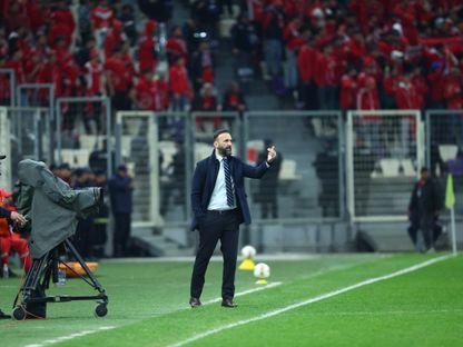 المدرب سيد راموفيتش من مباراة شباب بلوزداد والمصري البورسعيدي بكأس الكونفدرالية الإفريقية - 22 مارس 2026 - FB/Chabab.Riadhi.Belouizdad.Official