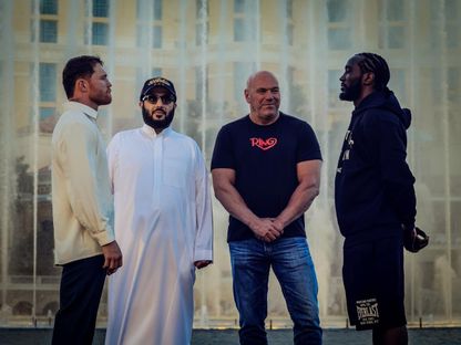 صورة من أول مواجهة Face Off بين الملاكمين كانيلو وكروفورد بحضور المستشار تركي آل الشيخ - الشرق
