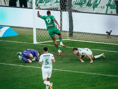 إيفان توني مهاجم الأهلي لحظة تسجيل هدف في مرمى الاتفاق بالدوري السعودي - 28 يناير 2026 - X/@النادي الأهلي السعودي