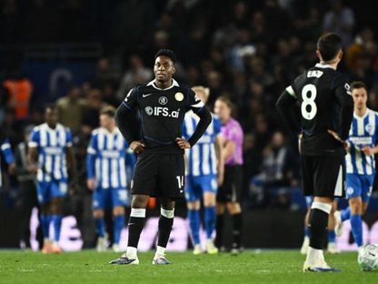 حسرة داريو إيسوغو بعد هدف برايتون الثالث أمام تشيلسي في الدوري الإنجليزي - 21 أبريل 2026 - Reuters