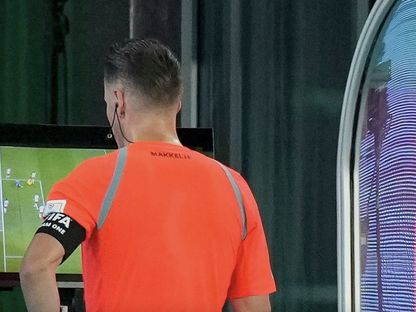 الحكم الهولندي داني ماكيلي في كأس العالم 2022 - Getty
