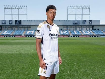 لاعب ريال مدريد جود بيلينغهام خلال جلسة تصويرية بعد التعاقد مع الفريـق - 15 يونيو 2023  - Twitter/@realmadrid