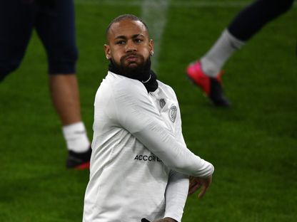 نيمار خلال تدريبات باريس سان جيرمان - AFP