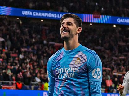 حارس ريال مدريد تيبو كورتوا بعد الفوز على أتلتيكو مدريد في دوري أبطال أوروبا - 12 مارس 2025 - X/@realmadrid