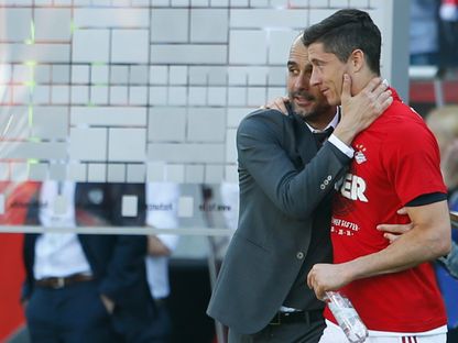 ليفاندوفسكي يكشف درساً لا يُنسى من غوارديولا ومستقبله مع برشلونة