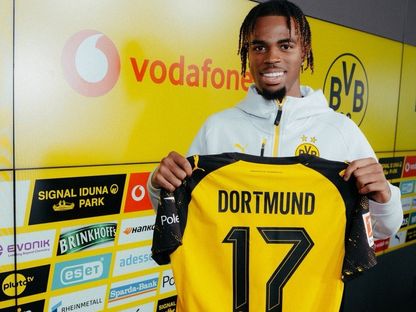كارني تشوكويميكا بعد التوقيع لبوروسيا دورتموند - 26 أغسطس 2025 - X/@BVB
