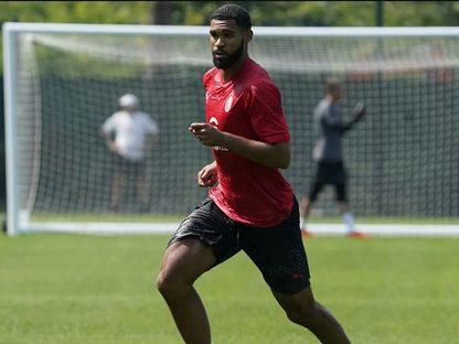 الإنجليزي روبن لوفتوس-تشيك خلال استعدادات ميلان للموسم الجديد في الدوري الإيطالي - 11 يوليو 2023  - acmilan.com