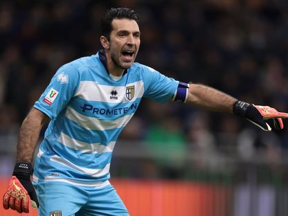 جانلويجي بوفون حارس مرمى بارما الإيطالي  - twitter/gianluigibuffon