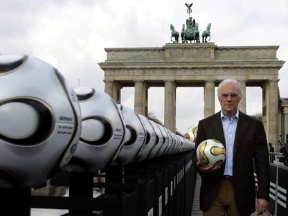 فرانز بيكنباور أسطورة الكرة الألمانية - reuters