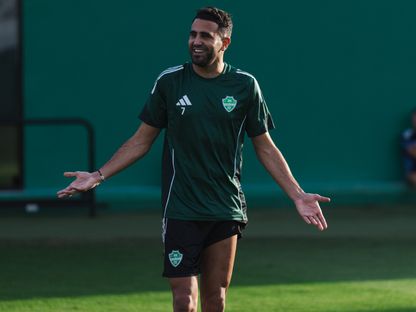 رياض محرز نجم الأهلي في التدريبات - 4 فبراير 2026 - X/@ALAHLI_FC