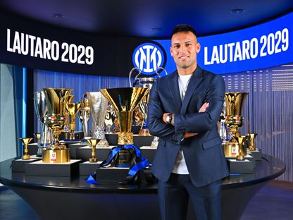 إنتر ميلان الإيطالي يجدد عقد هدافه الأرجنتيني لاوتارو مارتينيز - 12 أغسطس 2024 - X/@Inter