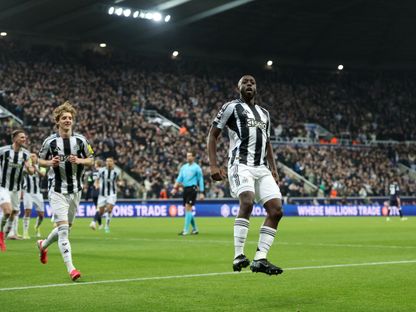 يوان ويسا لاعب نيوكاسل يونايتد يحتفل بهدفه في مرمى أيندهوفن في دوري أبطال أوروبا - 21 يناير 2026 - Reuters