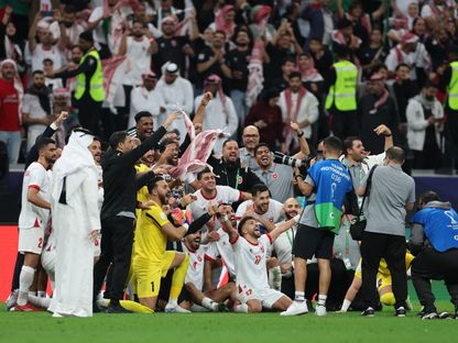 احتفال لاعبي الأردن بالتأهل التاريخي إلى نهائي كأس العرب - 15 ديسمبر 2025 - Reuters