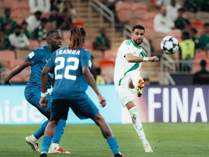 رياض محرز لاعب الأهلي السعودي خلال مواجهة الدحيل القطري في ثمن نهائي دوري أبطال آسيا للنخبة - 13 أبريل 2026 - X/@ALAHLI_FC