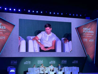 ستيفن جيرارد مدرب نادي الاتفاق السعودي متحدثاً خلال معرض "FUTURES GREAT" في الرياض - 14 مايو 2024 - X/@aawsat_spt