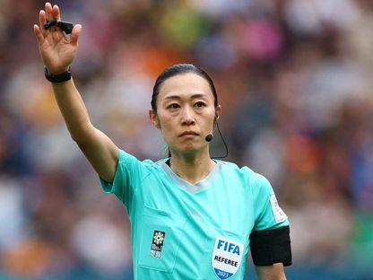 الحكم اليابانية يوشيمي ياماشيتا خلال مباراة بين هولندا وجنوب إفريقيا في كأس العالم للسيدات بأستراليا - 6 أغسطس 2023 - Reuters 