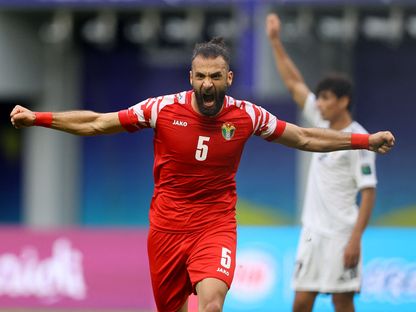 يزن العرب لاعب منتخب الأردن يحتفل بتسجيل هدف التعادل أمام العراق في ثمن نهائي كأس آسيا - 29 يناير 2024 