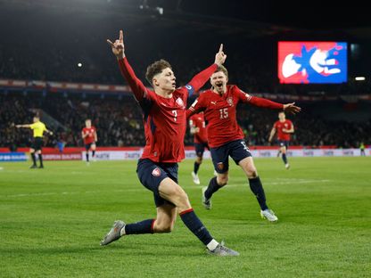 لاديسلاف كريتشي لاعب التشيك يحتفل بهدفه في مرمى الدنمارك في ملحق تصفيات كأس العالم - 31 مارس 2026 - Reuters