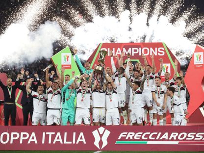 تتويج بولونيا بلقب كأس إيطاليا بعد الفوز على ميلان في النهائي - 14 مايو 2025 - X/@SerieA_EN